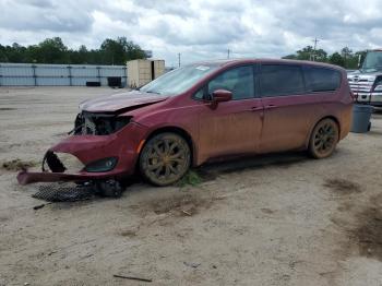  Salvage Chrysler Pacifica