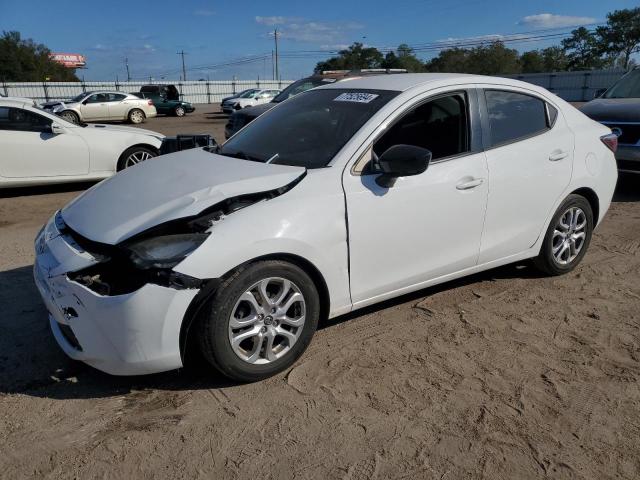  Salvage Toyota Yaris