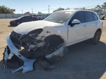  Salvage Porsche Cayenne