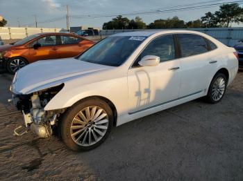  Salvage Hyundai Equus