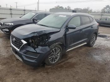  Salvage Hyundai TUCSON