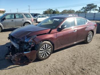  Salvage Nissan Altima