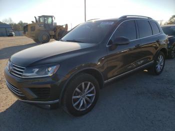  Salvage Volkswagen Touareg