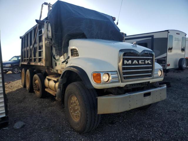  Salvage Mack 700 Cv700