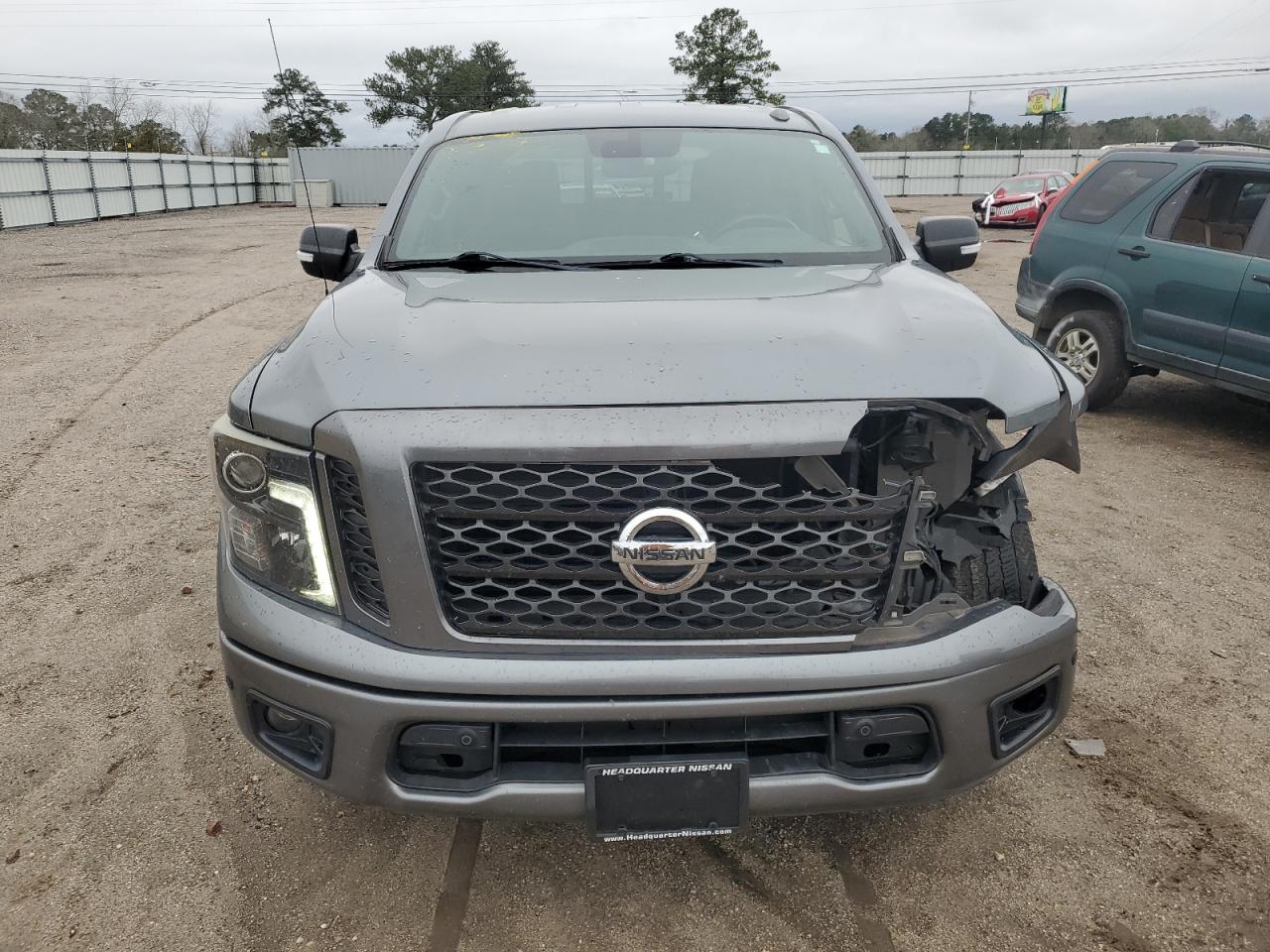 Nissan Titan Sv Image 2