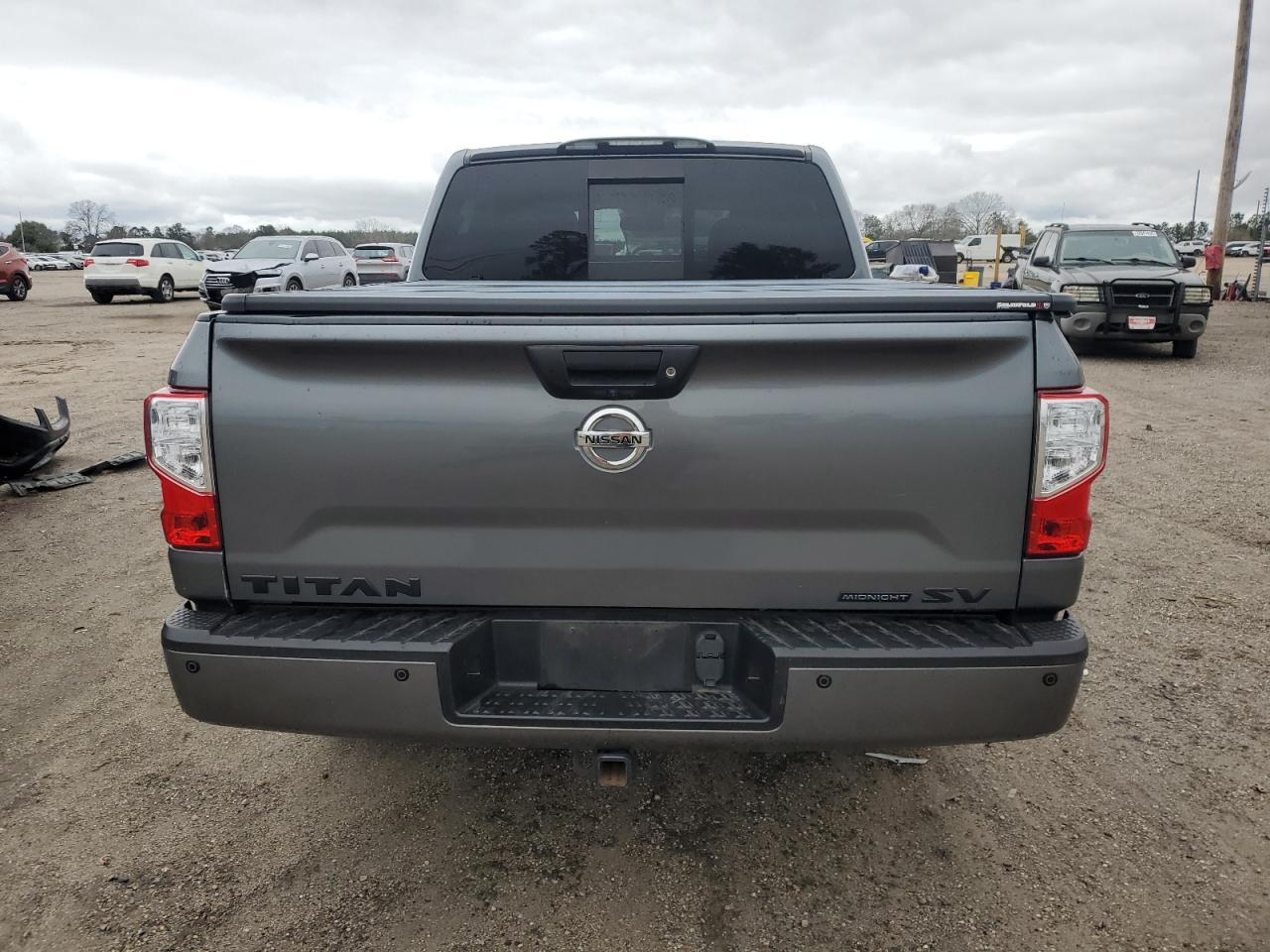 Nissan Titan Sv Image 7