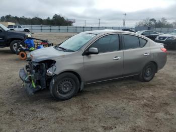  Salvage Nissan Versa