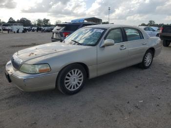  Salvage Lincoln Towncar