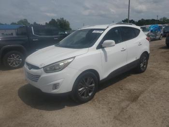  Salvage Hyundai TUCSON