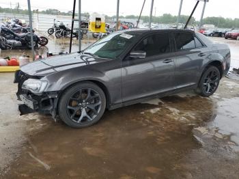  Salvage Chrysler 300