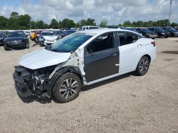  Salvage Nissan Versa