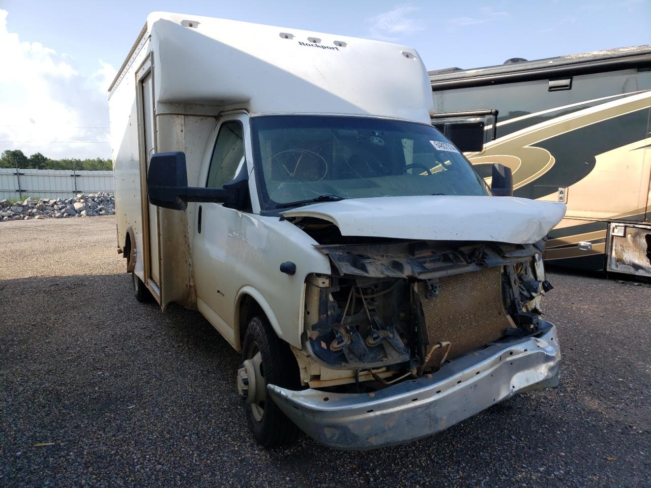 Chevrolet Express Image 9