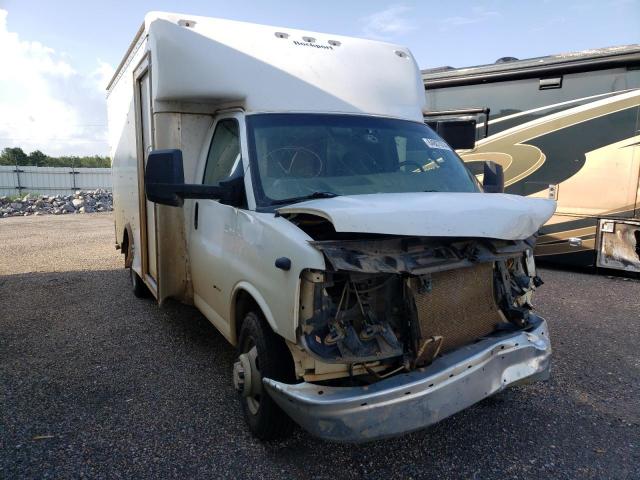 Chevrolet Express Image 9
