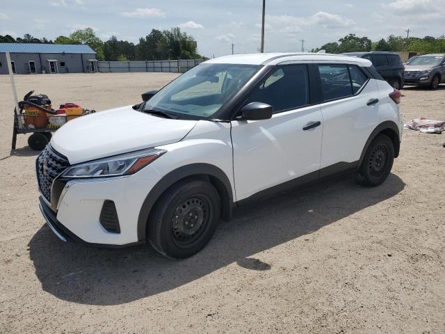  Salvage Nissan Kicks