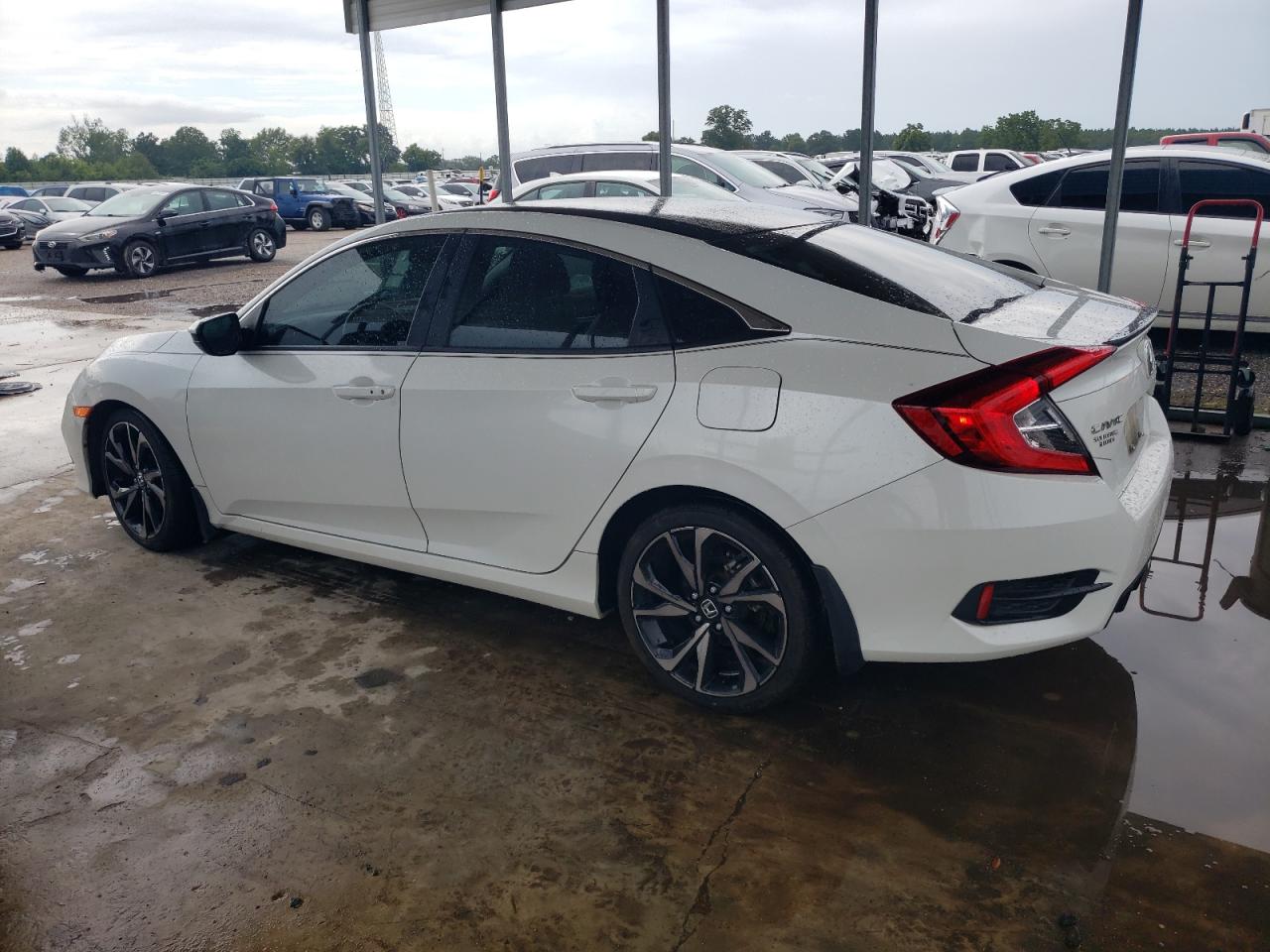 Honda Civic Sport Image 2