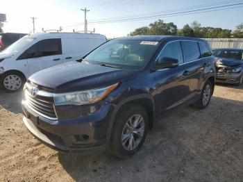  Salvage Toyota Highlander