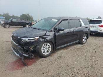  Salvage Kia Carnival