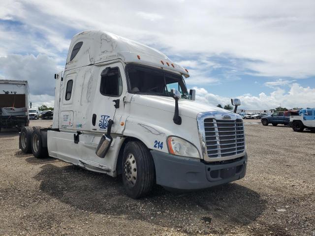  Salvage Freightliner Cascadia 1