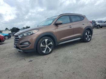  Salvage Hyundai TUCSON