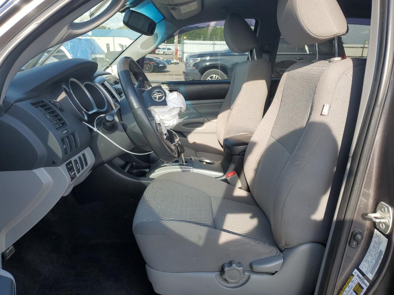 Toyota Tacoma Double Cab Prerunner Image 8