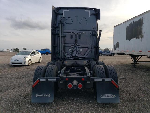 Freightliner Cascadia 1 Image 7