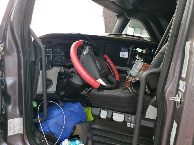 Freightliner Cascadia 1 Image 4