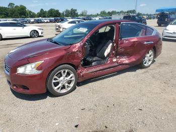  Salvage Nissan Maxima