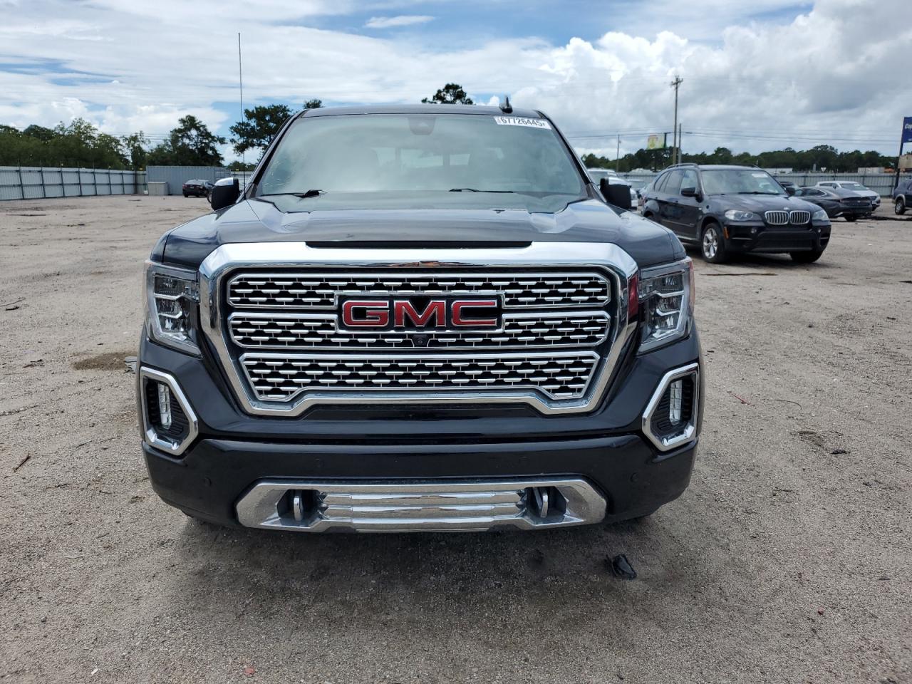 GMC Sierra K1500 Denali Image 9