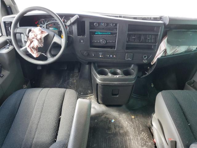 GMC Savana G2500 Image 13