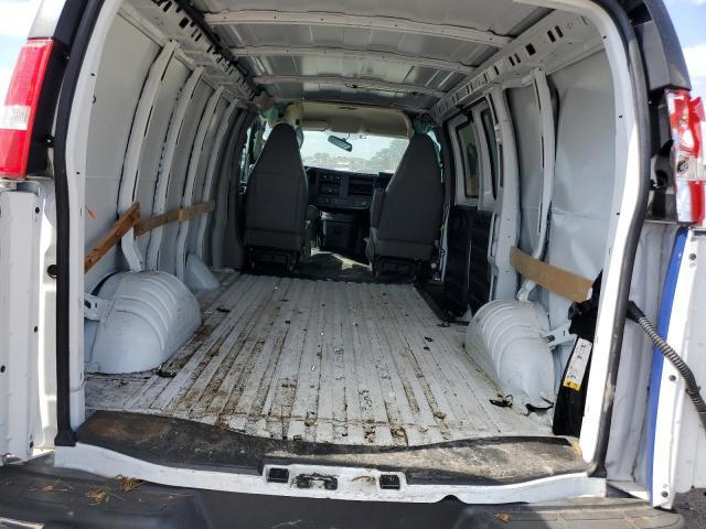 GMC Savana G2500 Image 9