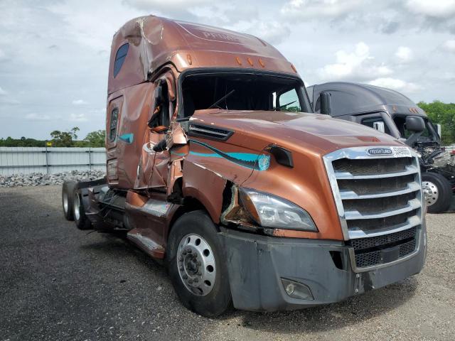  Salvage Freightliner Cascadia 1