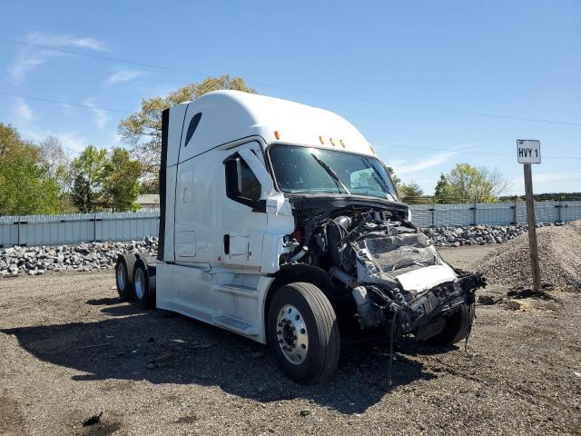  Salvage Freightliner Cascadia 1