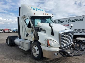  Salvage Freightliner Cascadia 1
