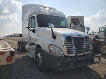  Salvage Freightliner Cascadia 1