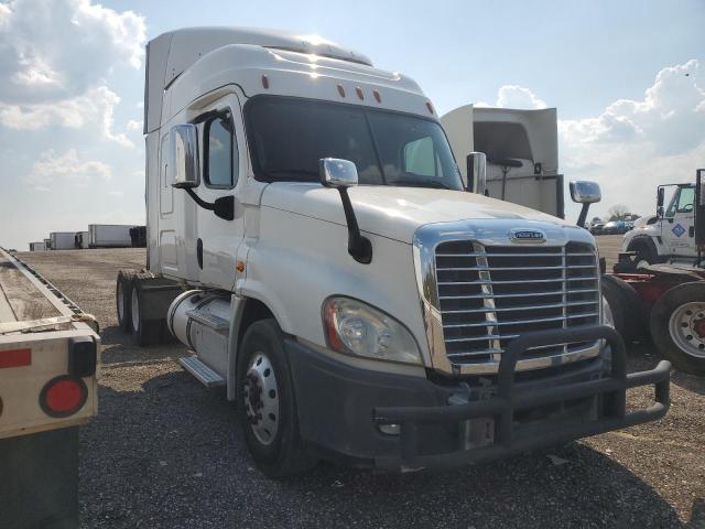  Salvage Freightliner Cascadia 1