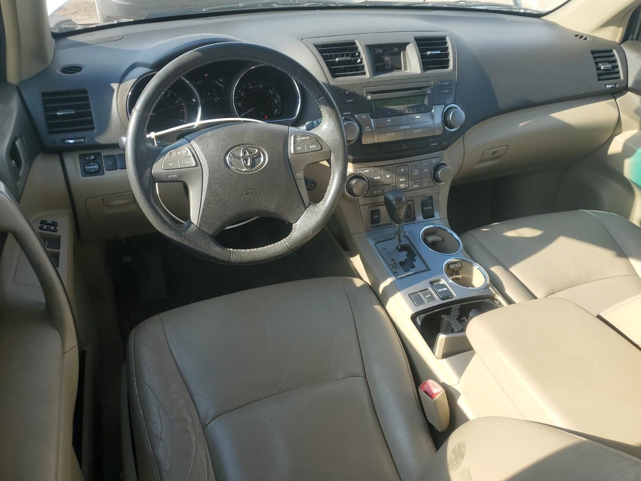Toyota Highlander Se Image 11