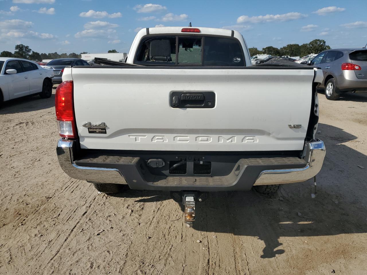 Toyota Tacoma Access Cab Image 7