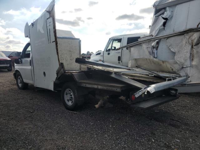 Chevrolet Express Image 2