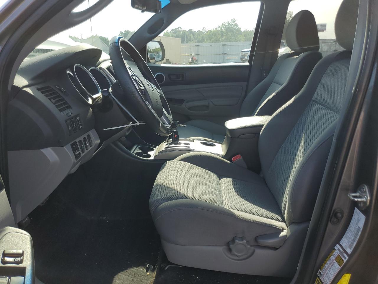 Toyota Tacoma Double Cab Image 2