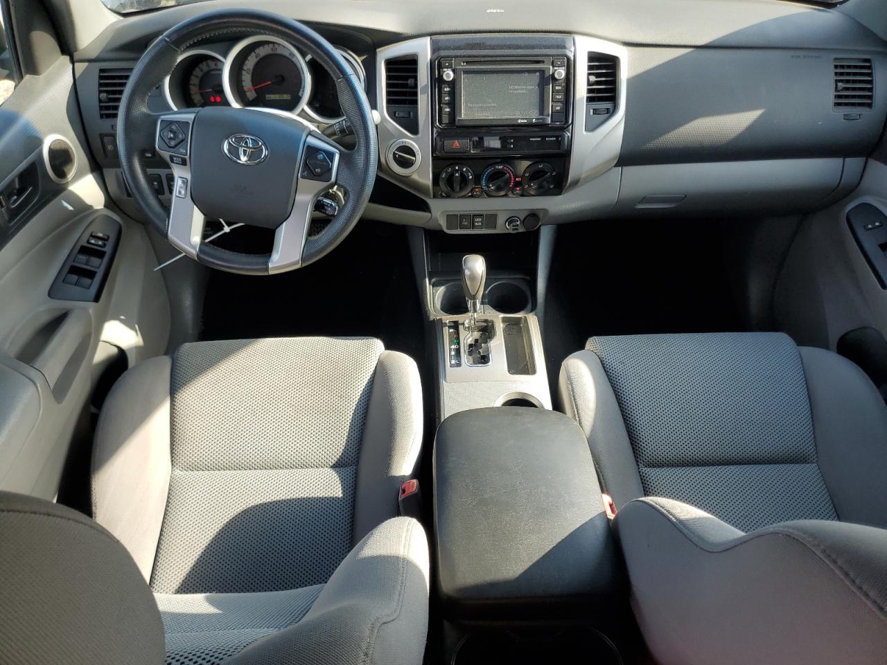 Toyota Tacoma Double Cab Image 7