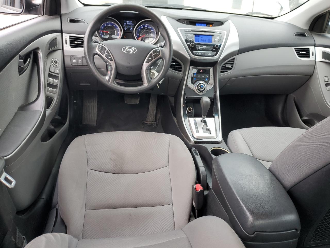 Hyundai ELANTRA Gls Image 7