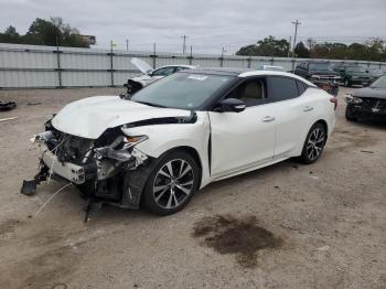  Salvage Nissan Maxima