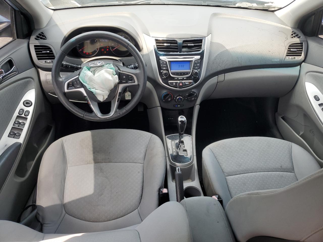 Hyundai ACCENT Gls Image 3
