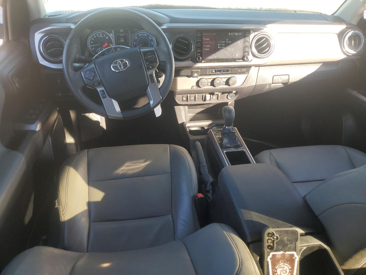 Toyota Tacoma Double Cab Image 11