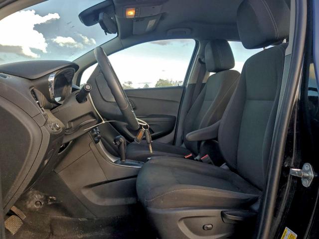 Chevrolet Trax Ls Image 3