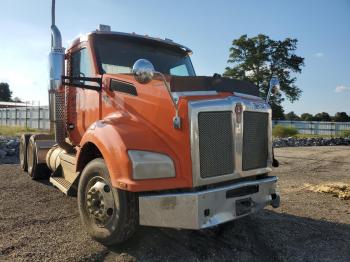  Salvage Kenworth T880