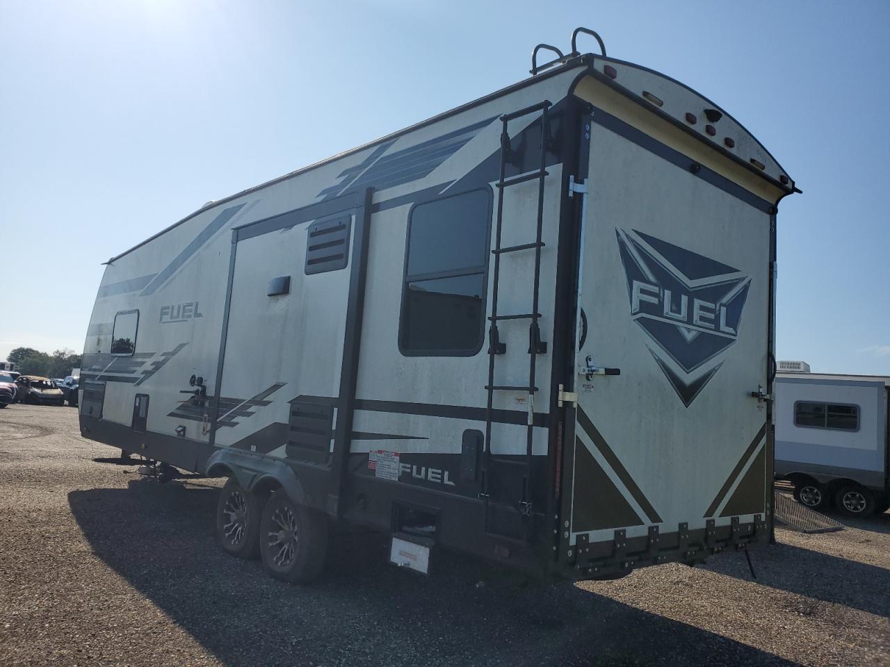 Heart Land Fuel Image 4