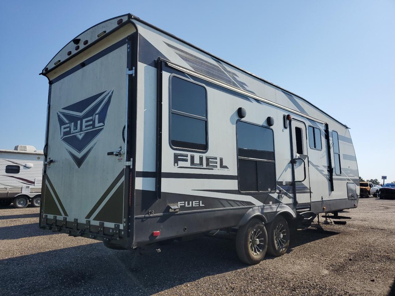 Heart Land Fuel Image 3