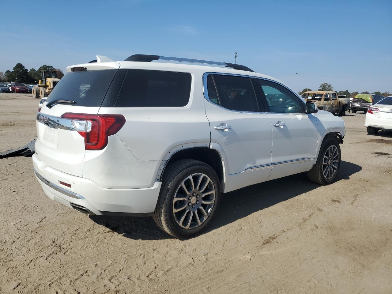 GMC Acadia Denali Image 6