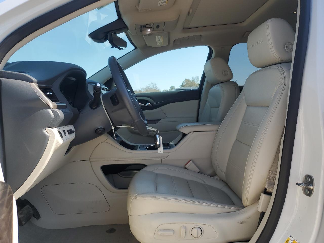 GMC Acadia Denali Image 9